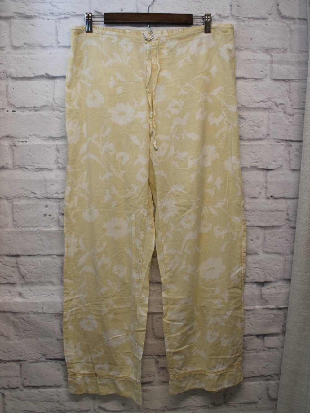 Victoria's Secret Medium Yellow Floral Drawstring 100% Cotton Lightweight Pants